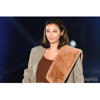 木下優樹菜、娘と釜山満喫 オフショットに「3人揃ってオシャレ」「スタイル抜群」と反響