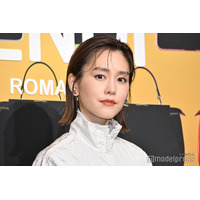 桐谷美玲、スーパーロングヘアで印象ガラリ 美脚輝くミニ丈衣装姿に「骨格が桁違い」「お人形さんみたい」の声