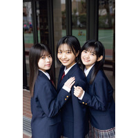 “ハロプロ次世代エース候補”弓桁朱琴・石井泉羽・上村麗菜、制服姿で魅了「少年サンデー」表紙登場