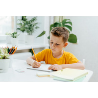 「アラフォーで東大に合格した男」の子供時代。リアルな成績表と親の教育方針とは