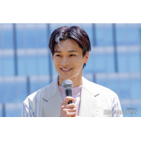 松本怜生、女装ショットに反響続々「美人すぎる」「別人級」