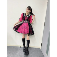 今夏で芸能界引退の道重さゆみ、ほっそり美脚のミニワンピSHOTをファン絶賛「よくお似合い」「めちゃくちゃかわいい」