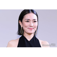 板谷由夏、ノースリーブコーデで美肌披露「セクシー」「かっこいい」の声