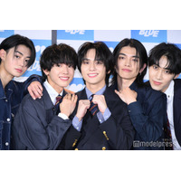 WILD BLUE、メンバー4人がヘアチェンジ「ビジュ最強」「びっくり」と反響殺到