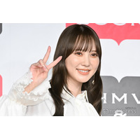 加藤史帆、ノースリ私服でユニバ満喫「可愛すぎる」「オシャレ」と絶賛の声