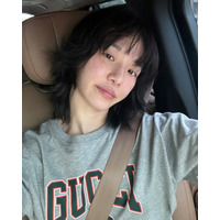 「イカゲーム」出演女優、ビキニ姿で砂遊び「スタイル良すぎ」「無邪気で可愛い」と反響