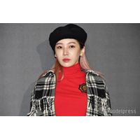 MEGBABY、白肌際立つビキニ姿で沖縄満喫「なりたいスタイル」「引き締まってる」