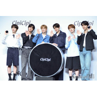 NCT WISH、サクヤのハプニングを抜群チームプレーでカバー アンバサダー就任発表会に登場
