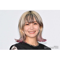 LiSA「朝一でプールとビーチ」濡れ髪の水着ショット公開「すっぴん？」「可愛すぎ」の声