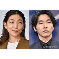 安藤サクラ、夫・柄本佑のポスターと遭遇 駅ホームでの“夫婦ショット”に「最高」「可愛すぎる」の声