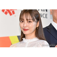 内田理央、美太もも全開川遊びショット「脚綺麗」「涼しげ」の声