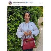パリ在住・中村江里子アナ、変形トップスで美ウエスト＆背中際立つ「首や腕が攣りそうになりながらやっと着れた」