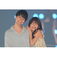 カップルクリエイターえいしとさなです。久々密着2ショット反響「ラブラブで尊い」「目の保養」