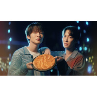 Snow Man深澤辰哉＆渡辺翔太、新CMで“うっとり”初体験 定番餃子は「ラウールみたい」