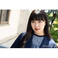 むくえな・えなぴ、ミニ丈ボトムで美脚際立つ ドバイ旅行ショットに「スタイル抜群」「ガーリーで可愛い」と反響