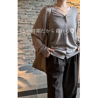 【ユニクロ】タックワイドパンツ、今、買い足すならどんな色？【40代の毎日コーデ】