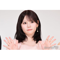 齊藤なぎさ、ルーズソックス×ミニスカの秋コーデで美脚披露「可愛さ倍増」「守りたくなる愛らしさ」