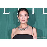 板谷由夏「ある意味夫婦」なベテラン俳優との2ショット公開「ホタルノヒカリ懐かしい」「今思い出しても胸キュン」の声