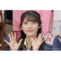 AKB48佐藤綺星、美スタイル際立つミニ丈コーデ「脚のライン綺麗」「透明感がすごい」と反響