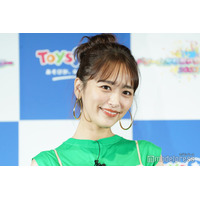 近藤千尋、ミニボトムで美脚際立つ 足組みショットに「スタイル神」「見惚れた」と反響