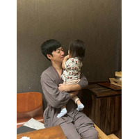 東貴博、安めぐみ＆娘たちと温泉旅行へ！まったり家族団らんSHOT公開「行きつけっていいよね」