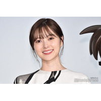 白石麻衣、同い年の人気芸人の自宅でゲーム満喫「マネ同士も仲良しで素敵」「ほんわかした雰囲気が似てる」の声