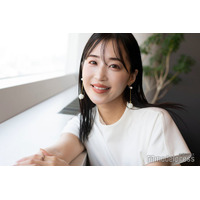 新婚の「バチェラー4」休井美郷、“いい夫婦の日”に夫とディナー 美脚透けるコーデに反響「上品」「夜道に映える」