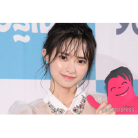 “AI疑惑”で話題・藤咲凪、マレーシアで胸元ざっくりコーデ披露「セクシーすぎる」「大胆でかっこいい」と反響