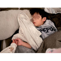 辻希美、三男が7歳に！愛らしい寝顔SHOT公開「おめでとう」「素敵なお誕生日にしようね」