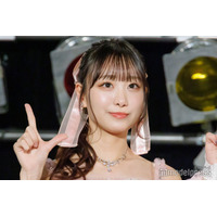 ＝LOVE瀧脇笙古、ミニスカトナカイコーデ披露「低めのツインテール可愛い」「スタイルの良さ際立つ」の声