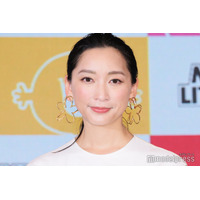 杏、10年前の本格的サンタクロースコスプレ姿披露「完成度高い」「誰か分からなかった」と話題に