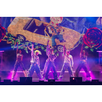 Number_i、宇宙船・ゴンドラ…驚く“仕掛け”に会場歓声 クリスマスに全国ツアー完走【セットリスト】