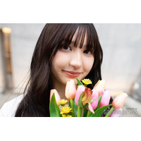 仮面高校生の妹で話題・すなずりかりん、美脚スラリのミニスカコーデ披露「スタイル良すぎ」「グレーが似合う」の声