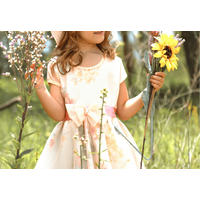 祖母が大好きな5歳の孫　誕生日に”お花のドレス”を作成⇒孫のまさかの反応に「思わず歓声」