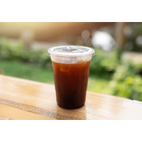 海外のカフェで…アイスコーヒーを注文すると…次の瞬間、まさかの提供方法に「え、自分で入れるの」