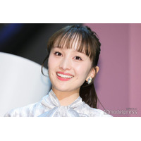 ももクロ百田夏菜子、綺羅びやかな“大人のマイメロコーデ”で登場「当たり前に傍にいてくれる存在でした」