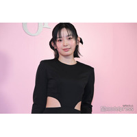 「グラスハート」宮崎優、カットアウトドレスで美ウエストチラリ アルゴリズム埋め尽くす“夢中”な存在明かす【ディオール アディクト キャンディ ショップ】