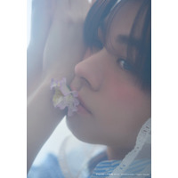 宇佐卓真、初写真集「36.5」決定 “衣を纏わない”姿収録＆特別に楽曲制作も【36.5】