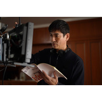 沢村一樹、連ドラ初のチーフ監督で“不倫ラブサスペンス”手掛ける 顔が隠されたキャストビジュアルも公開【⽔曜⽇、私の夫に抱かれてください】