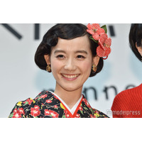 篠原ともえ「パターンは全てシカク」ワイドスカート制作動画に反響「繊細でおしゃれ」「クオリティ高すぎ」