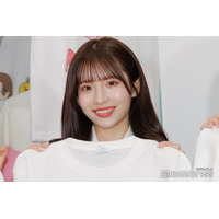 AKB48メンバー、美脚輝く“ミニーちゃん”コーデ披露 ディズニー満喫ショットに「可愛すぎる」「ビジュ最高」の声