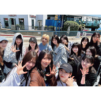 櫻坂46、写真集「櫻撮」“24時間限定”特典ポスター解禁 LA集合写真・プリクラ風ショットも