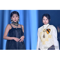 CANDY TUNE福山梨乃＆CUTIE STREET佐野愛花、圧巻の気品で魅了 白×黒の対照コーデ【IDOL RUNWAY COLLECTION 2026】