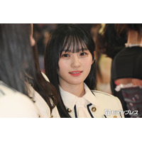 乃木坂46川崎桜、美スタイル際立つミニスカ姿に反響「スタイル良すぎ」「圧倒的な美少女」