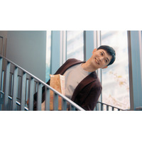 「転生してスキップ上手」「ばけばけコンビだ」吉沢亮、新CMでウッキウキのスキップ披露　“ウメ”野内まると共演