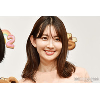 小嶋陽菜、ミニTからウエストチラ見せショットに熱視線「思わず二度見」「スタイル最高すぎる」