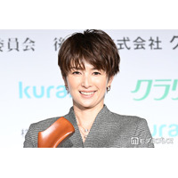 吉瀬美智子「秋までに髪を伸ばす予定」新ヘアスタイル披露「世界一似合う」「柔らかな雰囲気も素敵」と反響