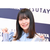 元NMB48白間美瑠、ミニ丈ワンピースからのぞく美脚に釘付け 初の韓国イベント報告に「スタイル良すぎ」「天使みたい」と反響