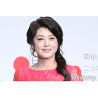 藤原紀香、ミニワンピースでスラリ美脚披露「圧巻の美しさ」「努力が格好良い」と反響