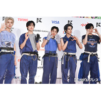EVNNE、5人体制初の「KCON」出演 ステージで意識している部分は？【KCON JAPAN 2026／レッドカーペット】